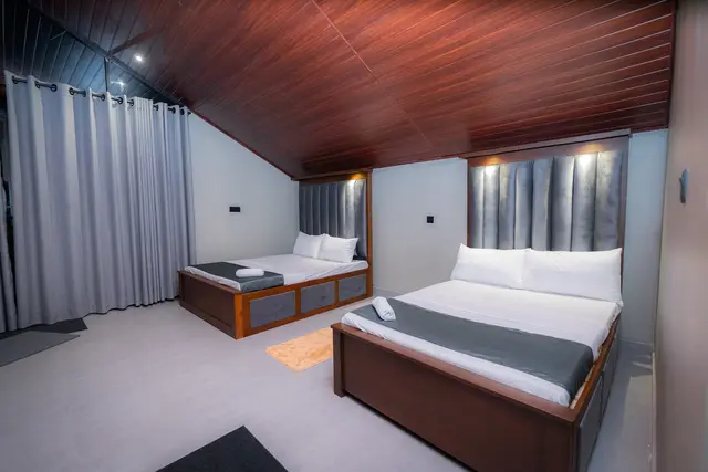 Deluxe Triple Room interior